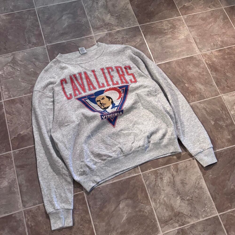 Vtg 90s Galt Sand Cavaliers Virginia Cavaliers Crewneck, great shape! Size XL
